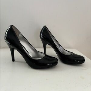 Jessica Simpson Oscar Heels size 7 1/2
